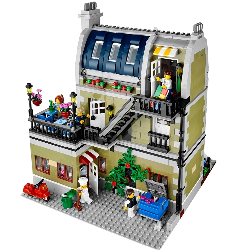 LEGO Parisian Restaurant 10243 Alt2