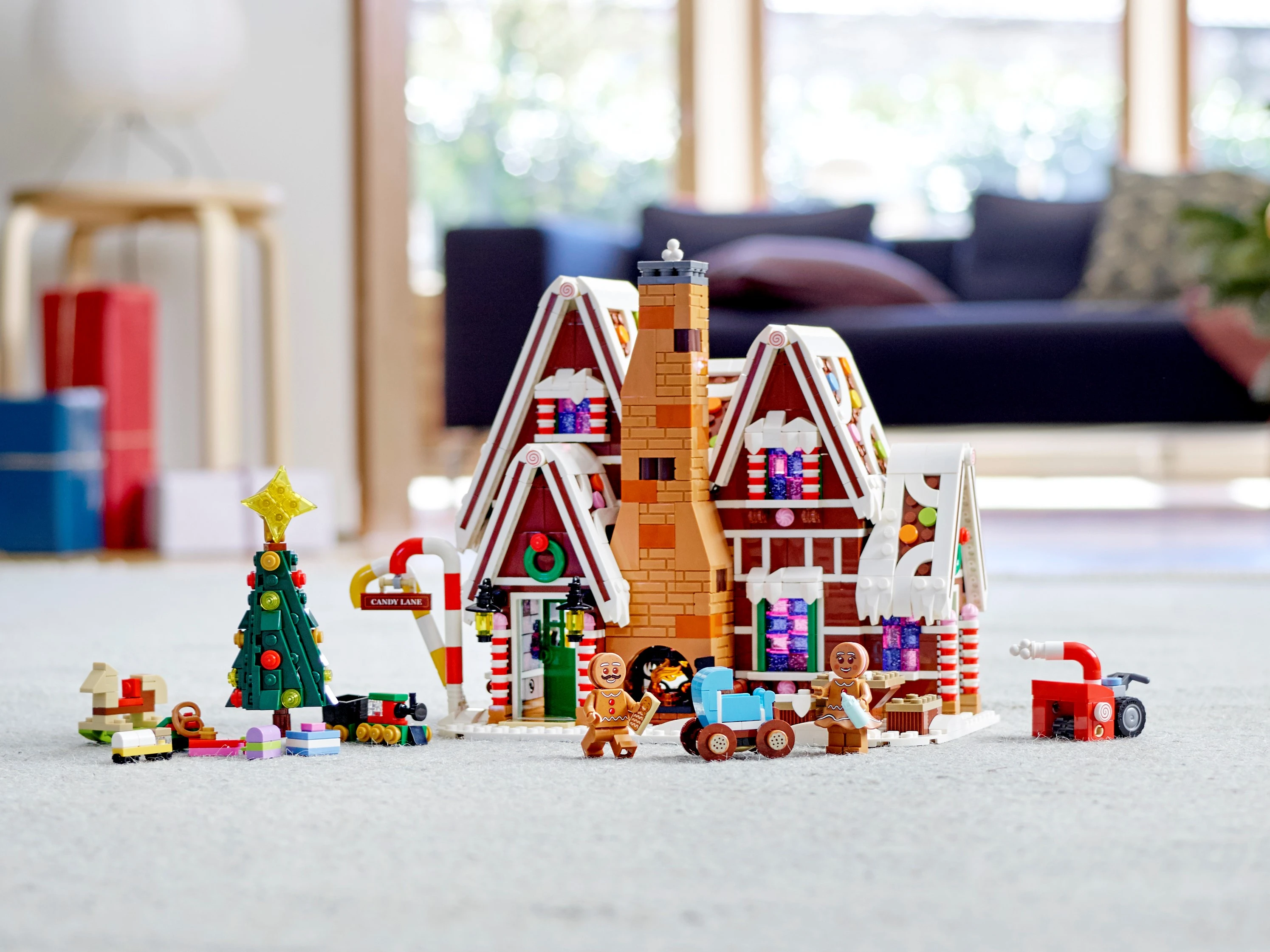 LEGO Gingerbread House 10267 Alt7