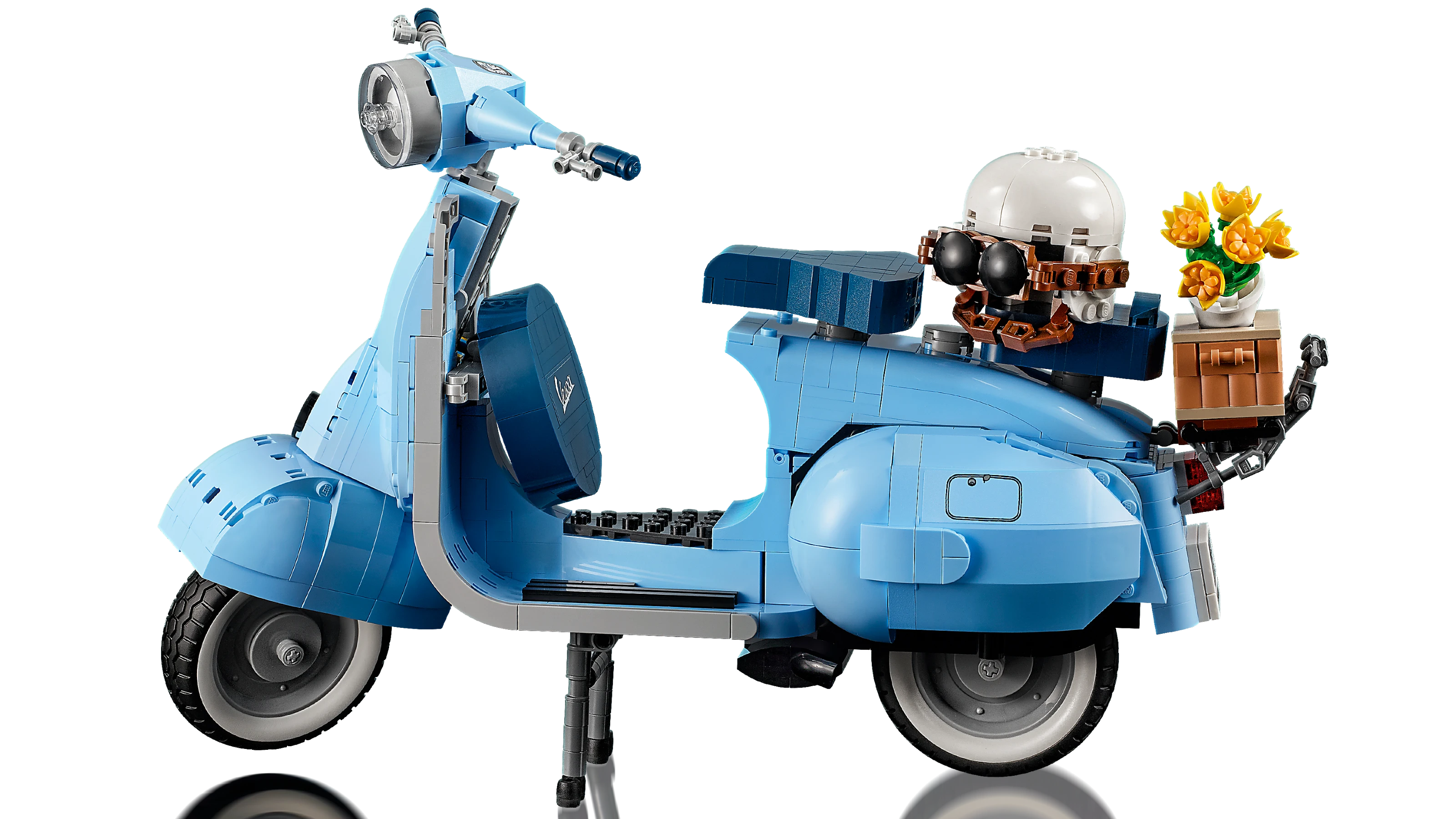 LEGO Vespa 125 10298 Alt2